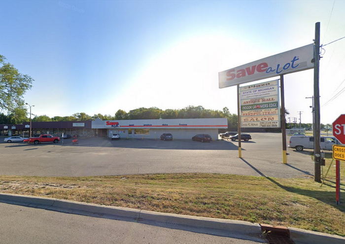 Pinkys Foodliner - 2019 Street View (newer photo)